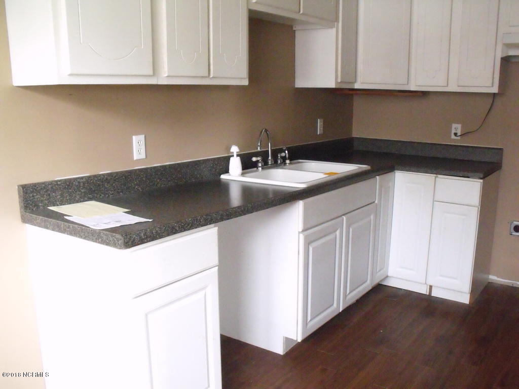 5909 Holdens Cross Road Wilson, NC 27893 - Photo 9 of 12 60 KITCHEN