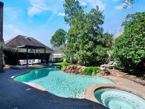 $4,800 | 25 Cokeberry Street, The Woodlands, TX 77380