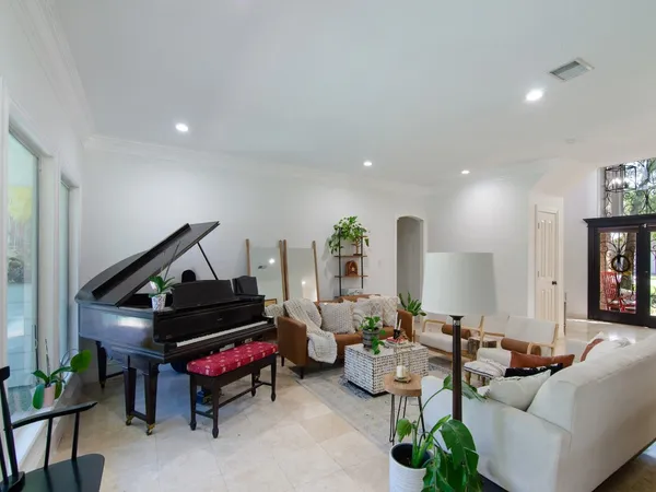 $4,800 | 25 Cokeberry Street, The Woodlands, TX 77380