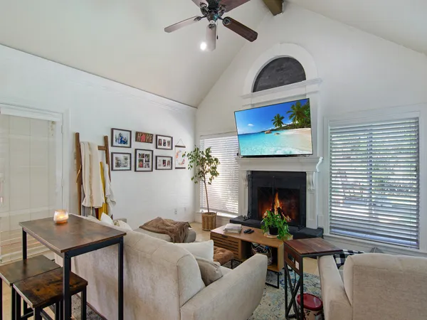 $4,800 | 25 Cokeberry Street, The Woodlands, TX 77380