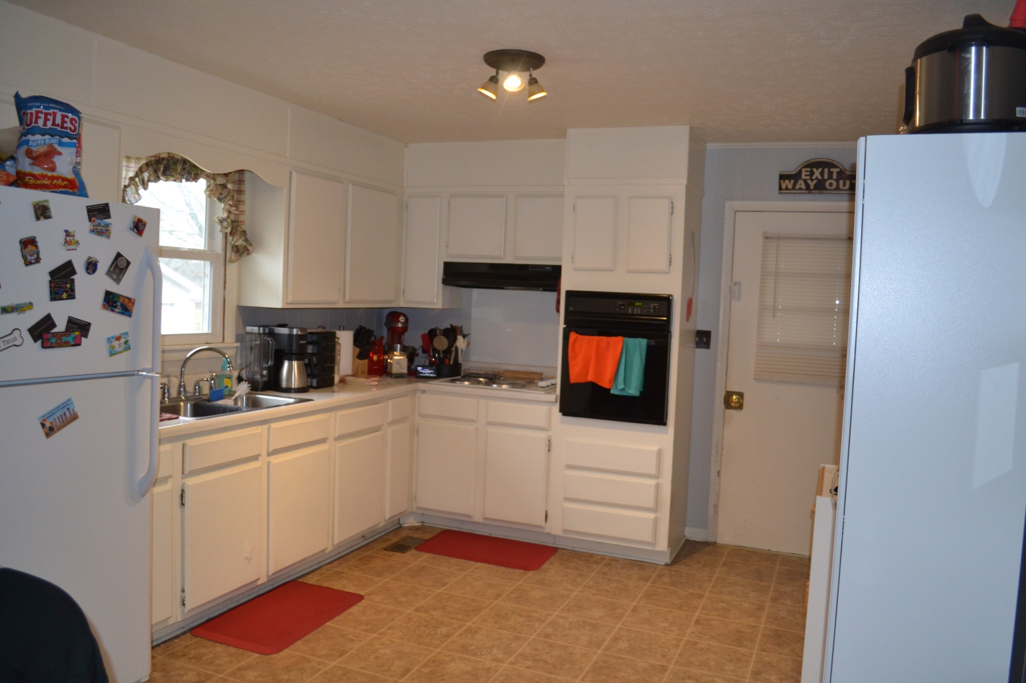165 Lakeview Court Tennessee Ridge, TN 37178 - Photo 2 of 13 Gallery Image 2