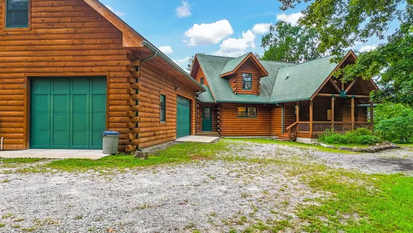 $849,900 | 9131 West Terrapin Hills Road, Columbia, MO 65203
