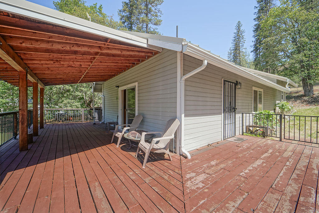 331 Steel Bridge Road Douglas City, CA 96024 - Photo 32 of 43 deck