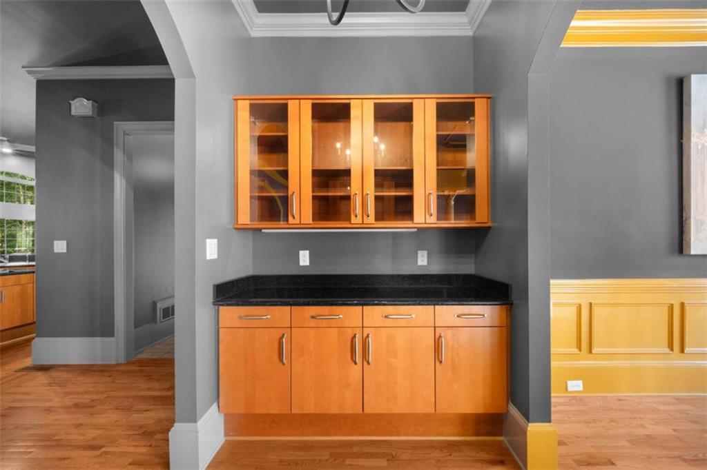 1670 Riverside Road Roswell, GA 30076 - Photo 14 of 88 a view of front door