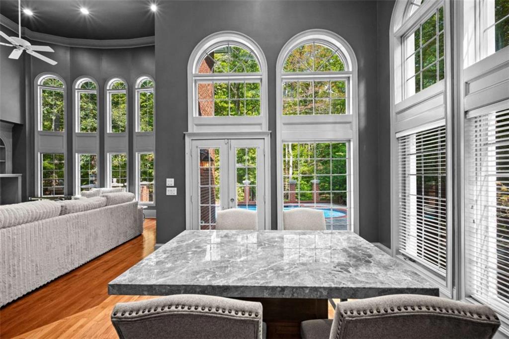 1670 Riverside Road Roswell, GA 30076 - Photo 31 of 88