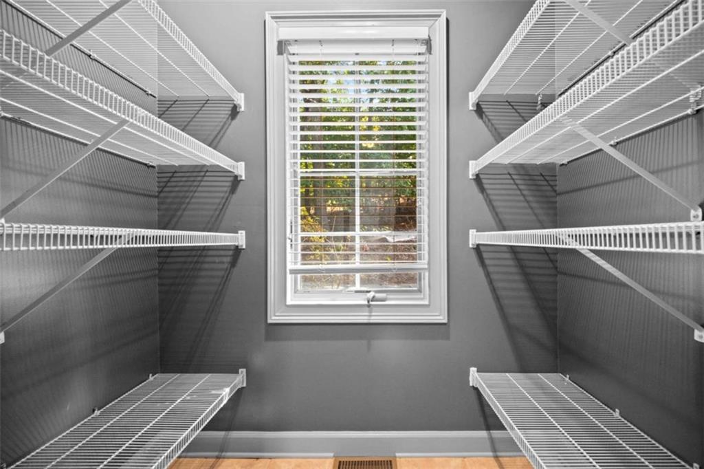 1670 Riverside Road Roswell, GA 30076 - Photo 40 of 88