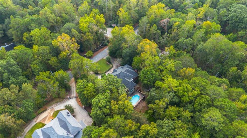 1670 Riverside Road Roswell, GA 30076 - Photo 4 of 88