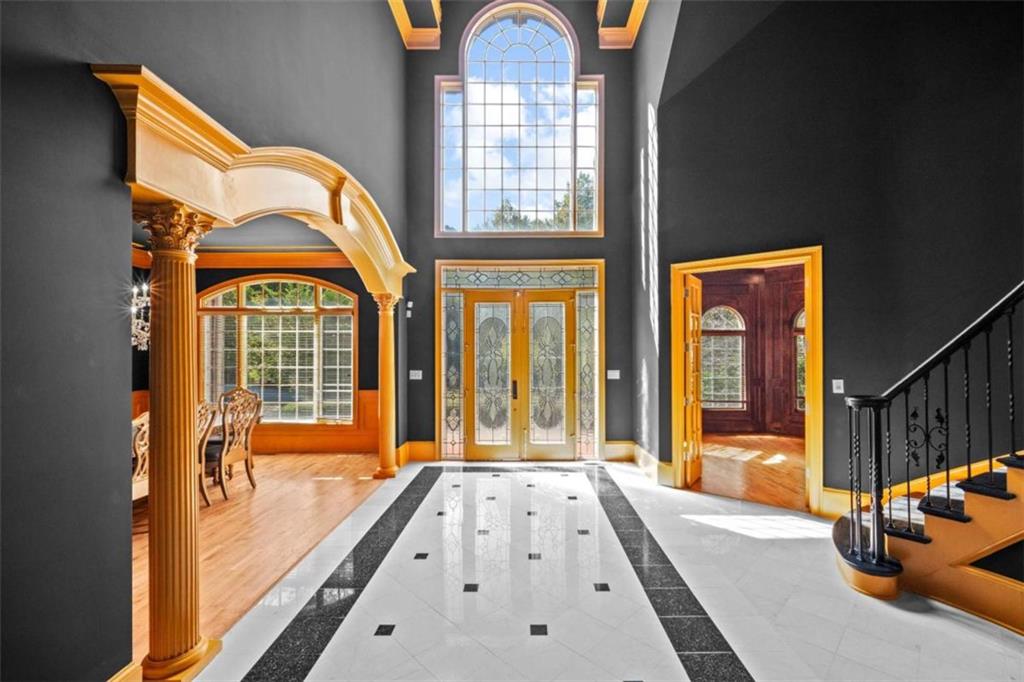 1670 Riverside Road Roswell, GA 30076 - Photo 8 of 88