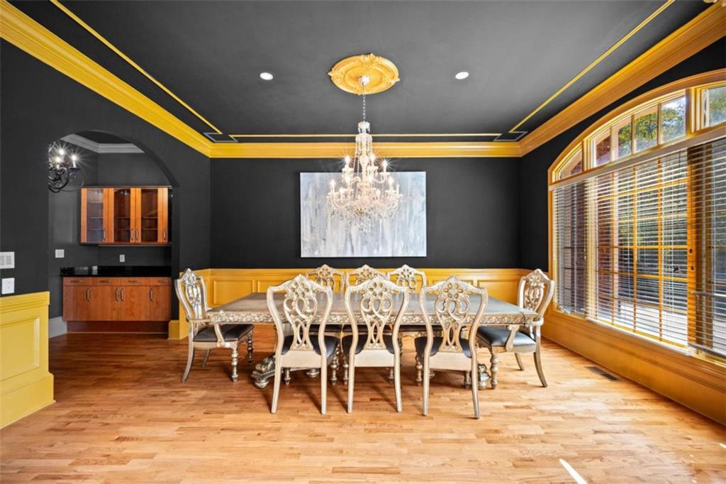 1670 Riverside Road Roswell, GA 30076 - Photo 10 of 88