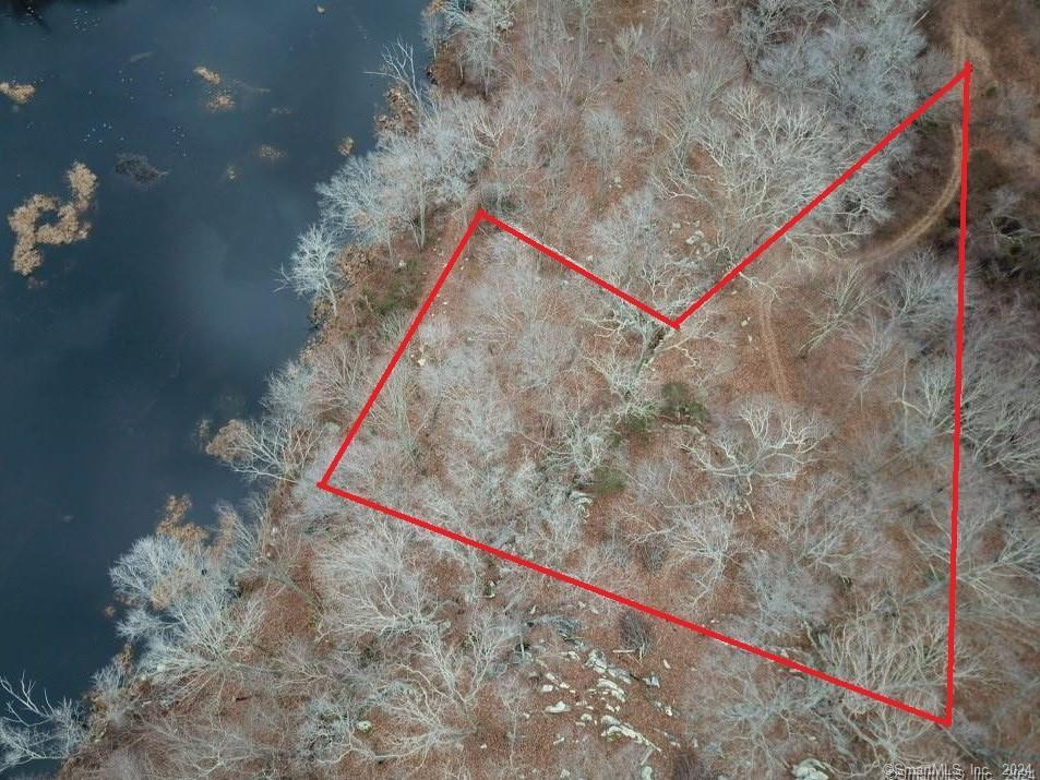 1 Houperts Way Clinton, CT 06413 - Photo 4 of 17 a view of small space