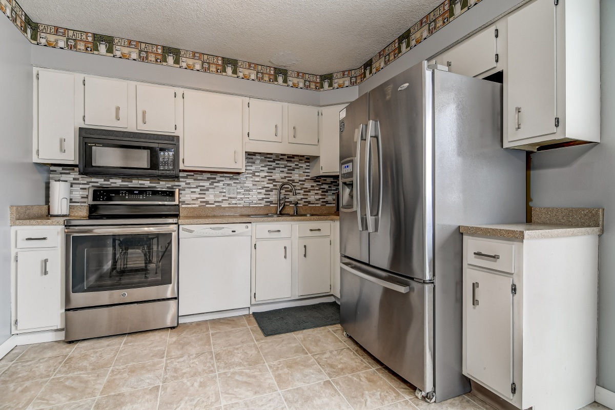 2905 East Griffiths Avenue Springfield, IL 62702 - Photo 6 of 22
