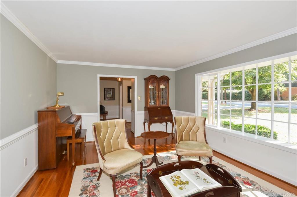 5720 Sharon Road Charlotte, NC 28210 - Photo 4 of 24 Gallery Image 4