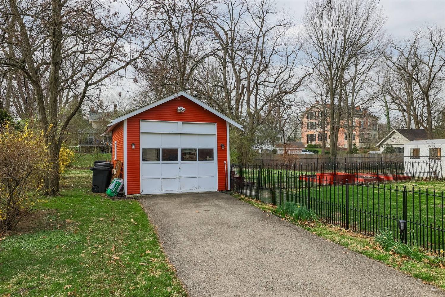 23 East Sharon Road Cincinnati, OH 45246 - Photo 27 of 30
