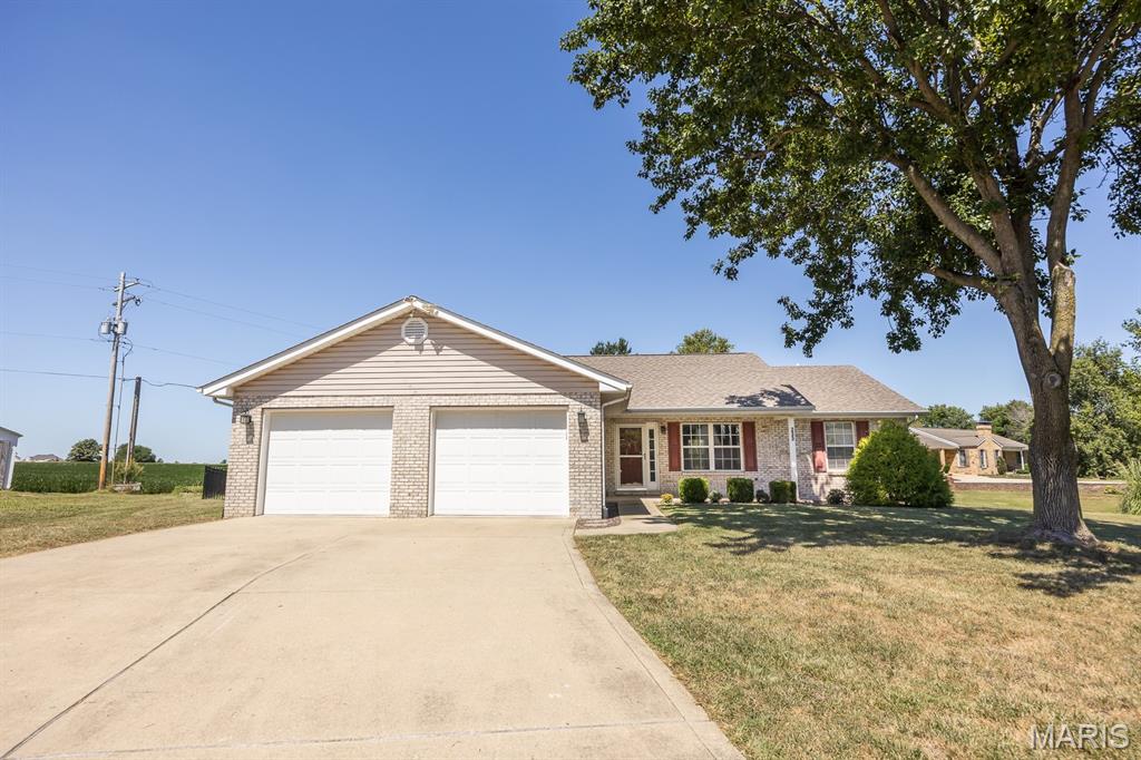 233 Wheat Ridge Lane Millstadt, IL 62260 - Photo 1 of 31 Gallery Image 1