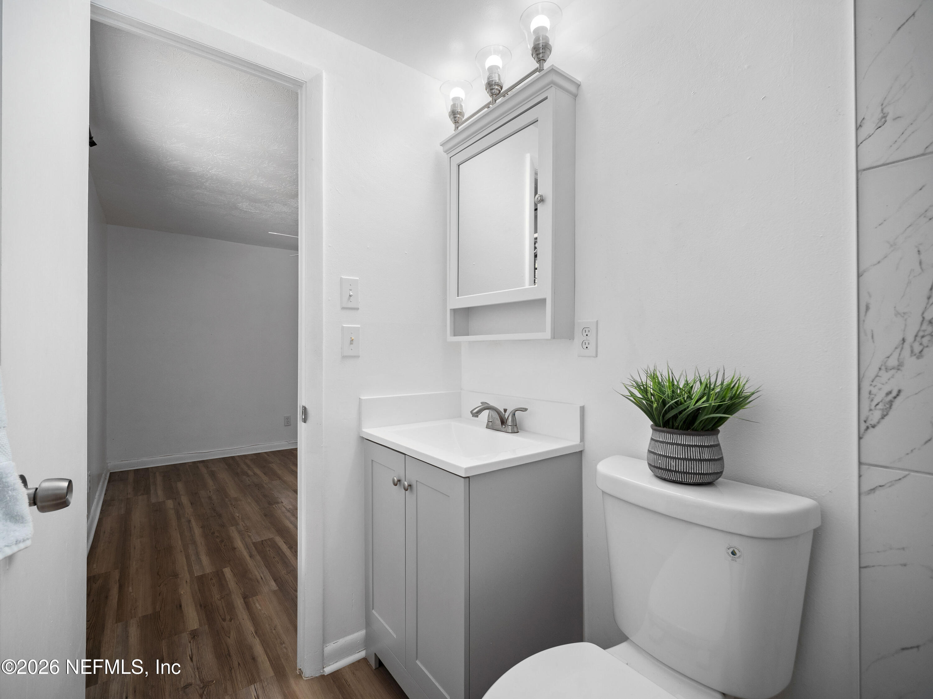 918 Bacall Road Jacksonville, FL 32218 - Photo 23 of 41 Primary Bath