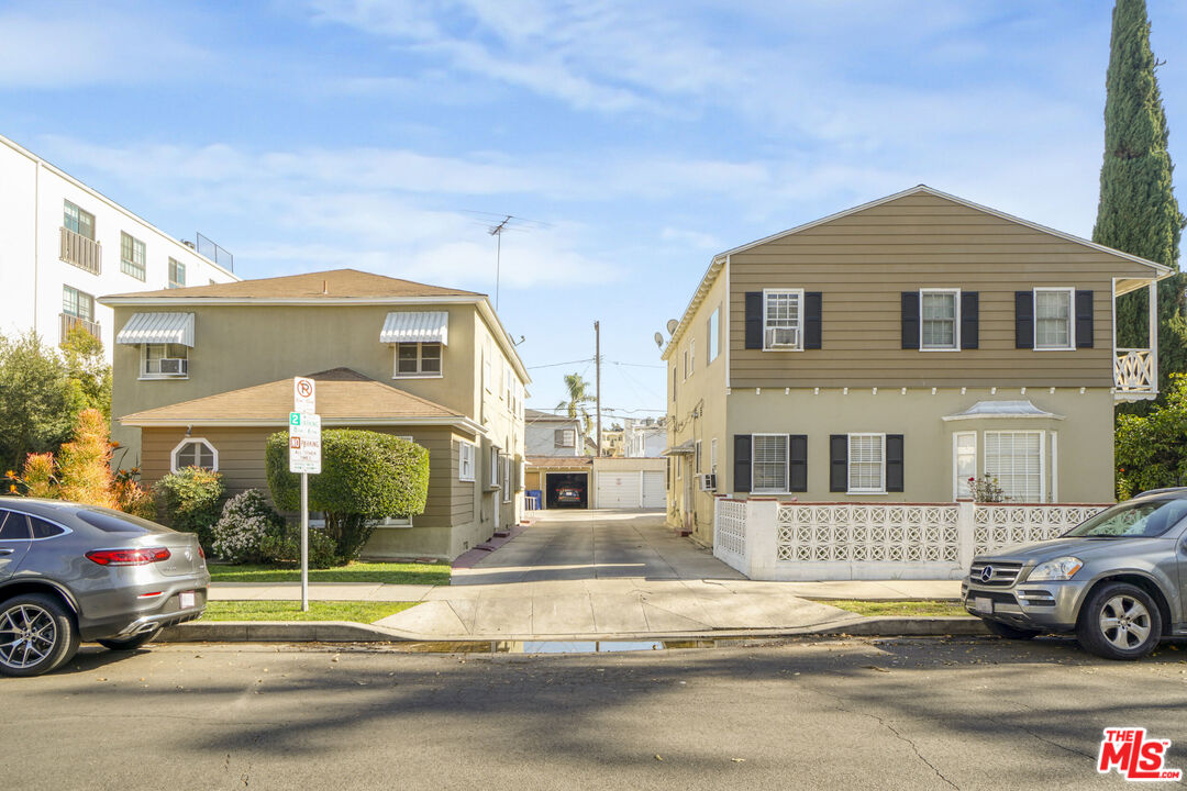 116 South Kings Road Los Angeles, CA 90048 - Photo 11 of 12 a view of a car park in front of a house