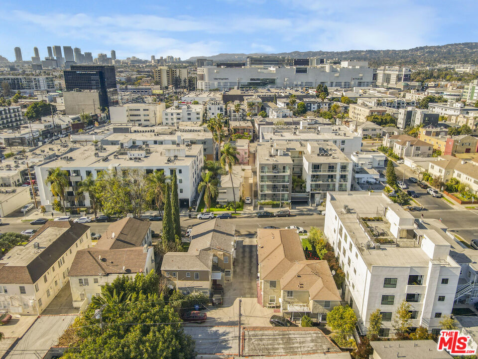 116 South Kings Road Los Angeles, CA 90048 - Photo 7 of 12