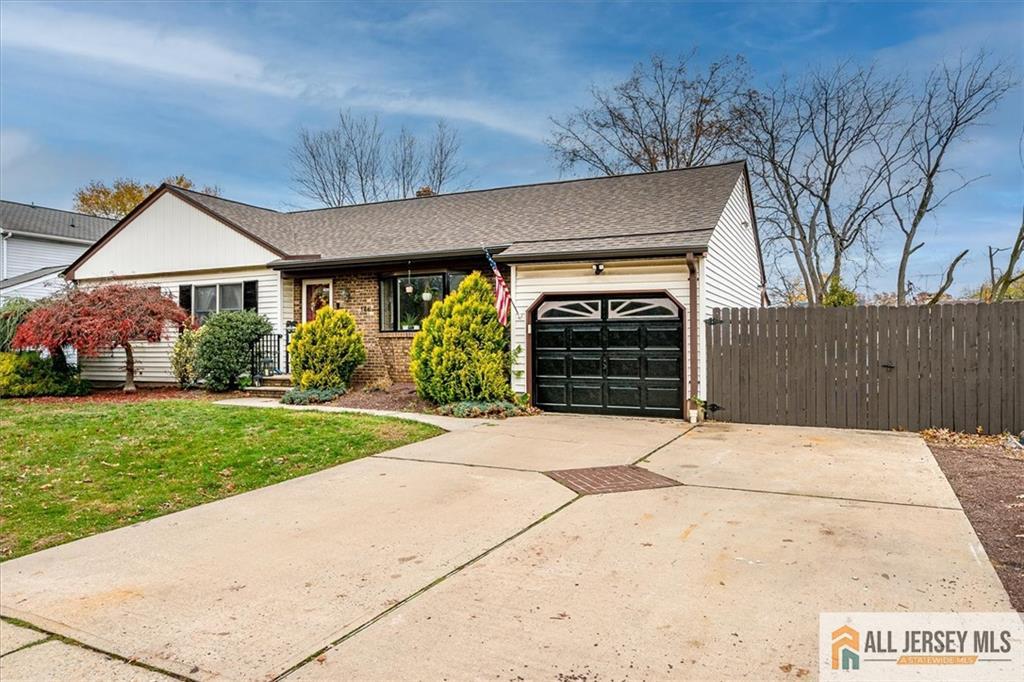 146 Howard Avenue Edison, NJ 08837 - Photo 2 of 36