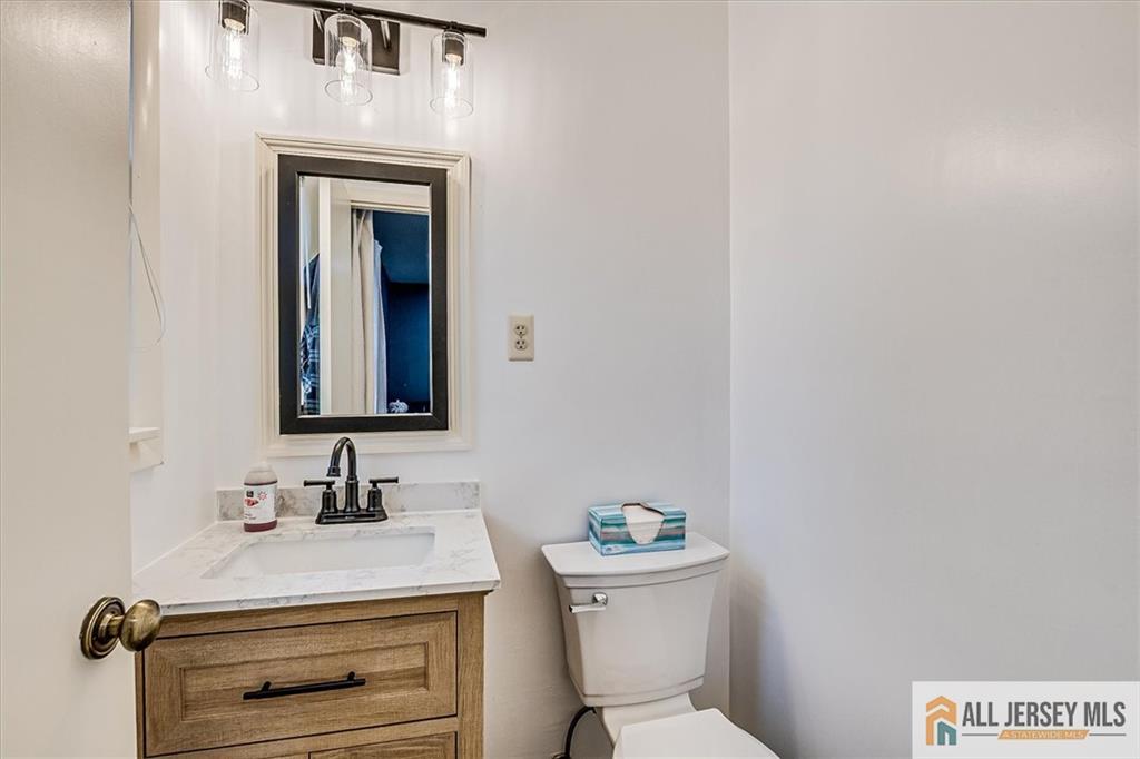 146 Howard Avenue Edison, NJ 08837 - Photo 21 of 36