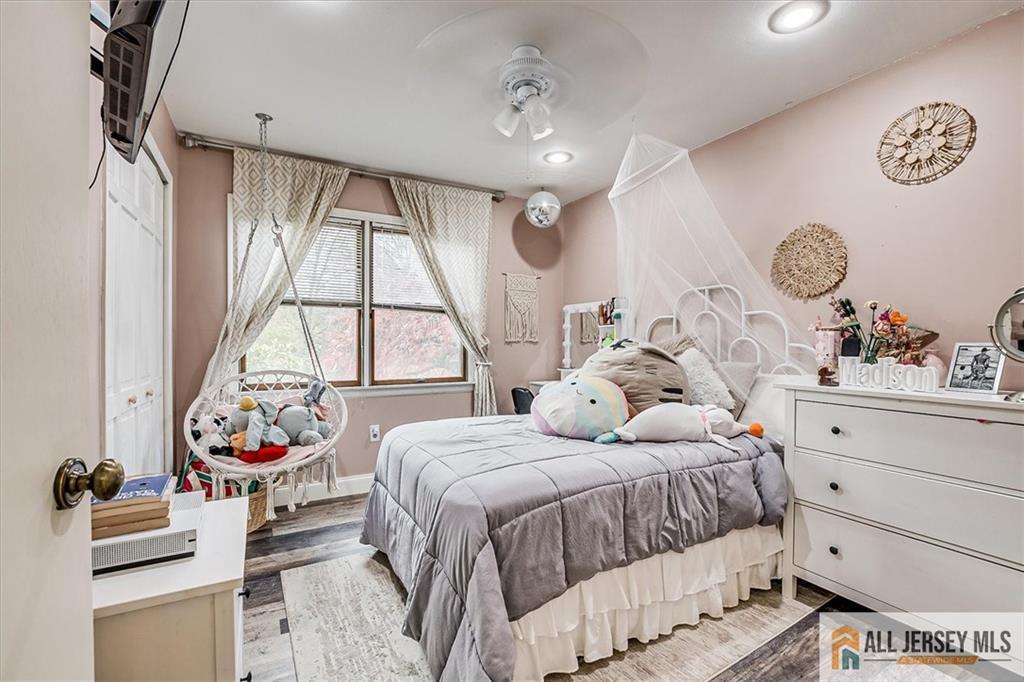 146 Howard Avenue Edison, NJ 08837 - Photo 22 of 36