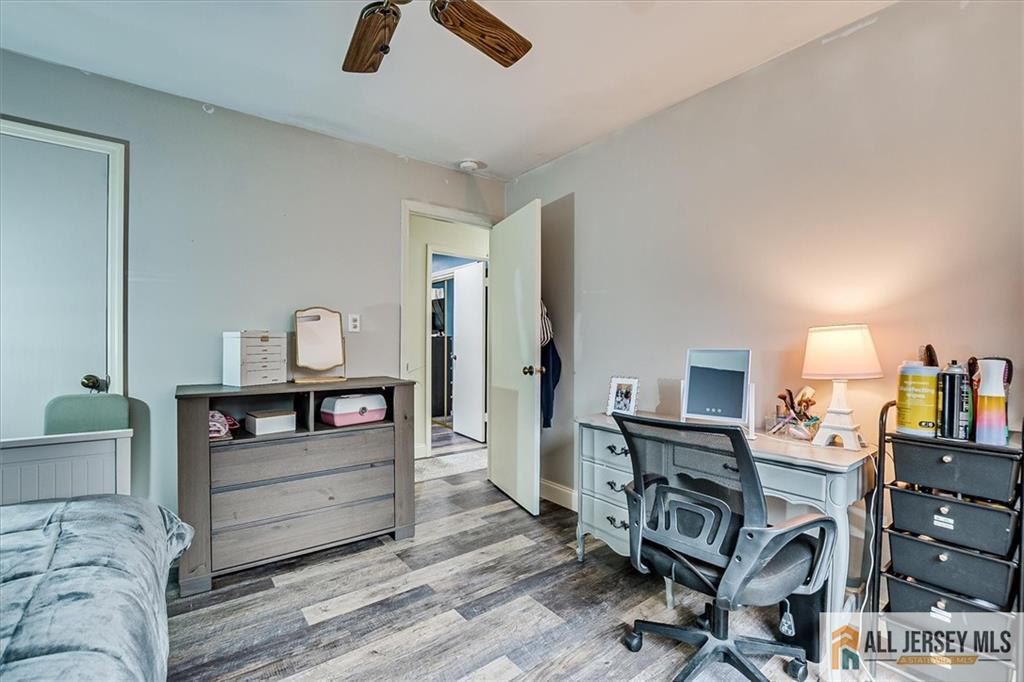 146 Howard Avenue Edison, NJ 08837 - Photo 26 of 36