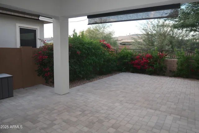 $969,990 | 2852 East Robin Lane, Phoenix, AZ 85050