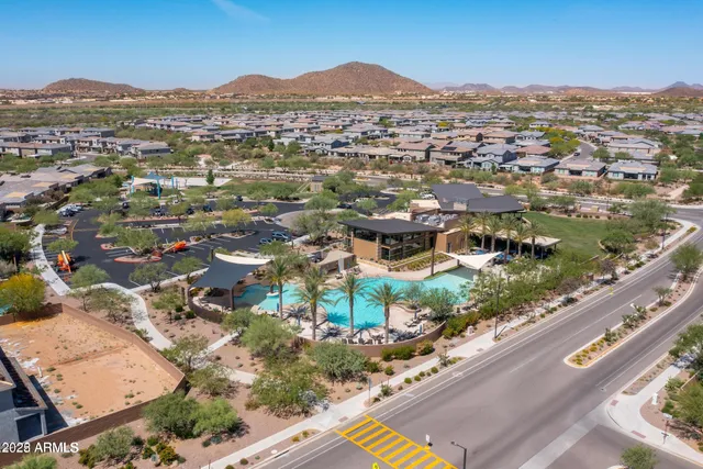 $969,990 | 2852 East Robin Lane, Phoenix, AZ 85050