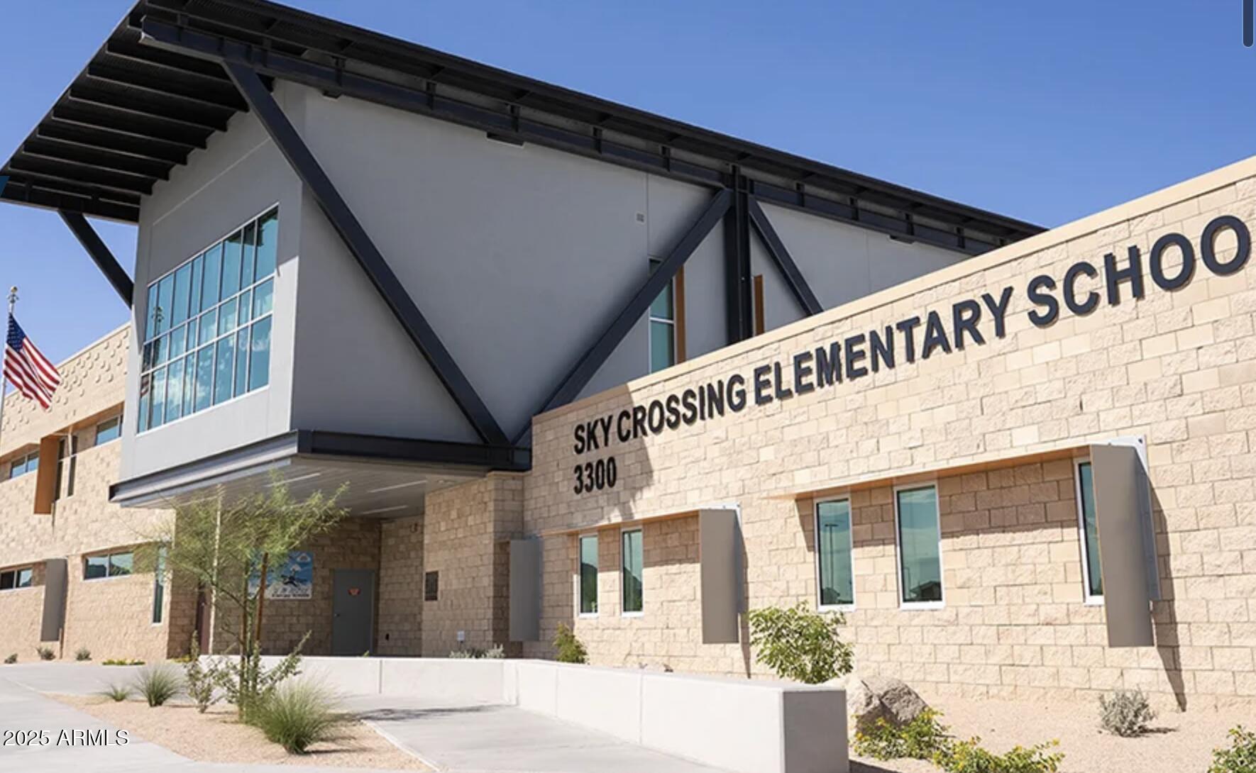 2852 East Robin Lane Phoenix, AZ 85050 - Photo 58 of 58 a front view of a building