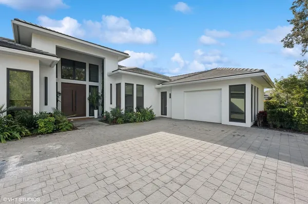 front view of house with a yard