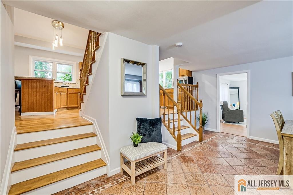 16 Barlow Road Edison, NJ 08817 - Photo 6 of 33