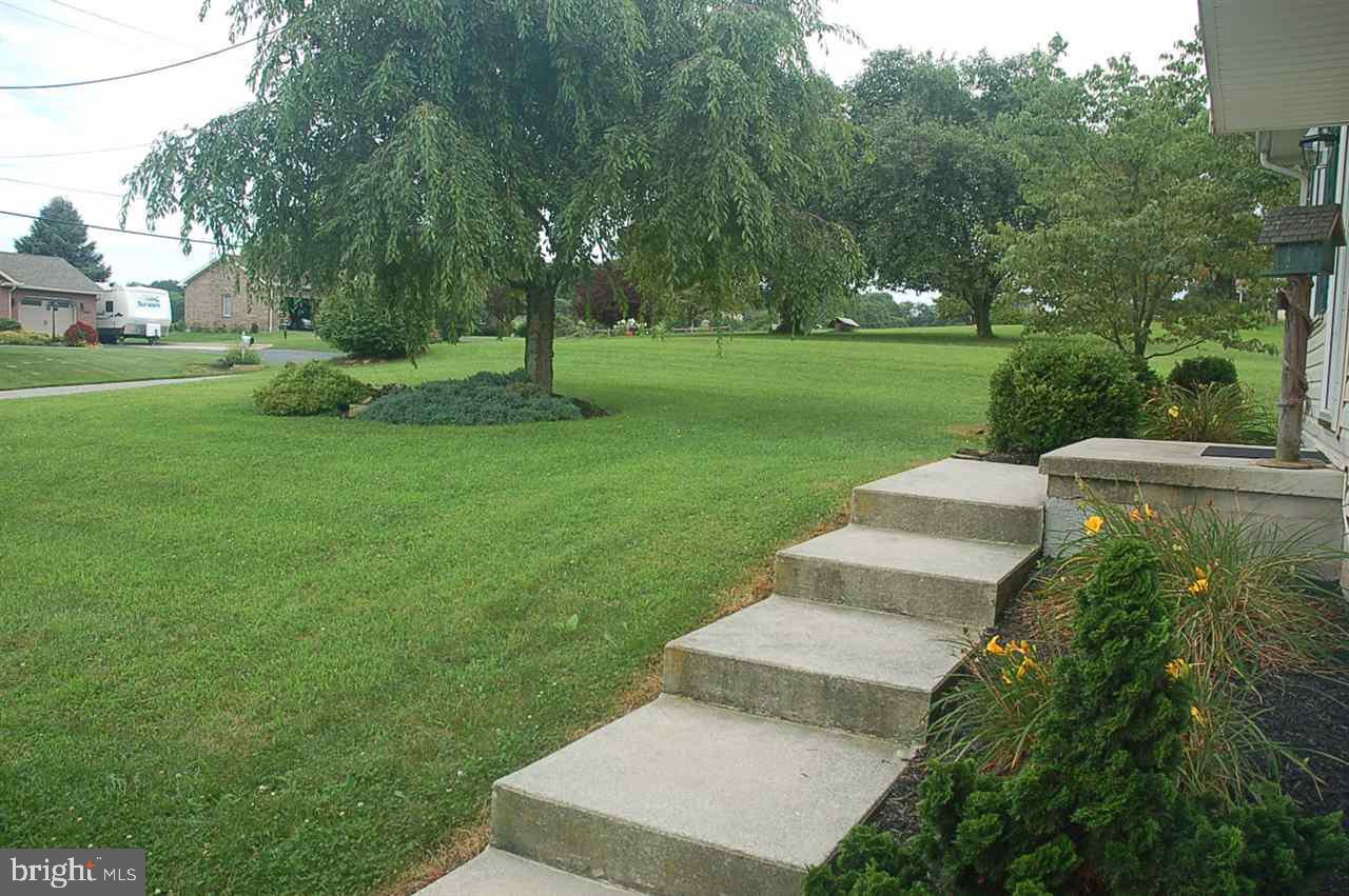 4864 Bentz Road Spring Grove, PA 17362 - Photo 7 of 31