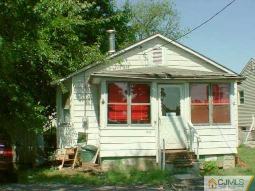 1642 Oak Tree Road Edison, NJ 08820 - Photo 2 of 2