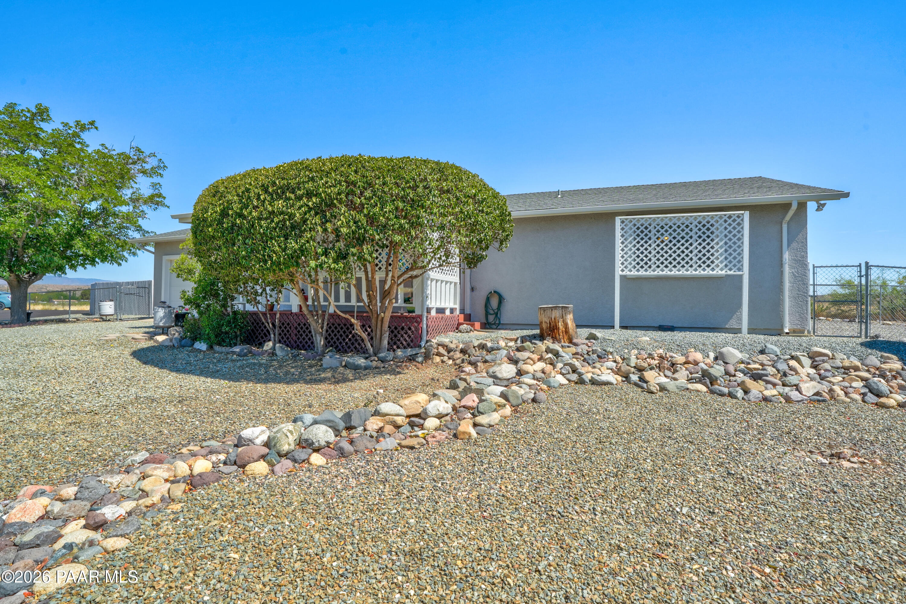 17460 East Jackrabbit Road, Unit 1 Mayer, AZ 86333 - Photo 5 of 41 Large front yard