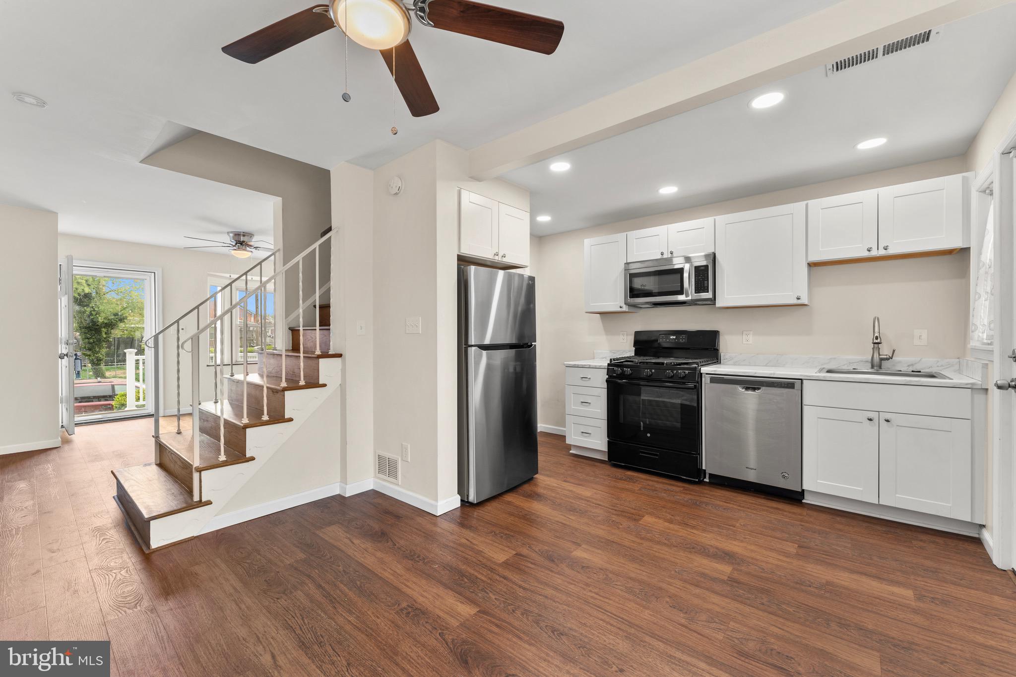 245 Orville Road Essex, MD 21221 - Photo 10 of 25