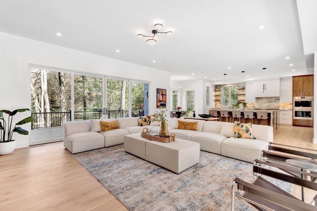 29 Barberry Road Lexington, MA 02421 - Photo 2 of 23