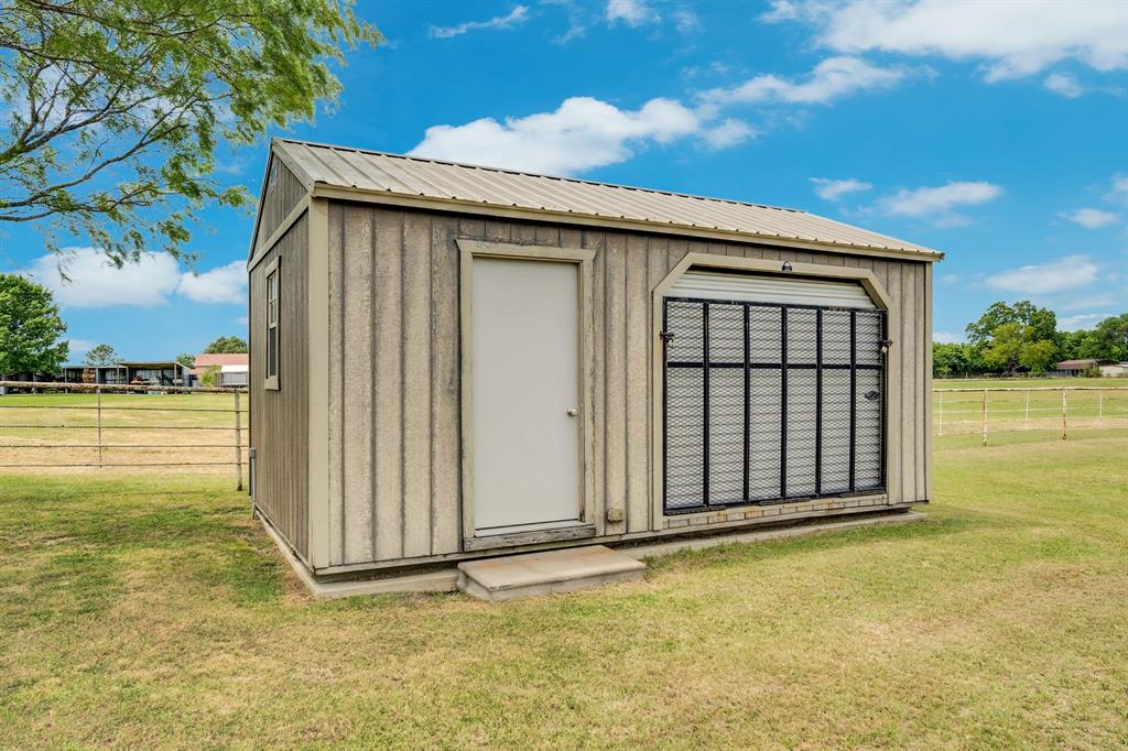241 Cody Road Ennis, TX 75119 - Photo 35 of 40 Perfect for mower and yard tools