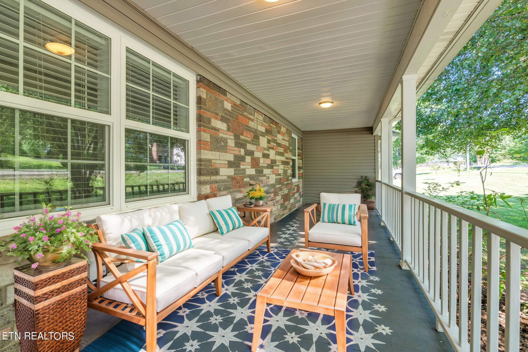 7917 Sharp Road Powell, TN 37849 - Photo 10 of 48 Virtual Staging AI - Sharp-3244 - August