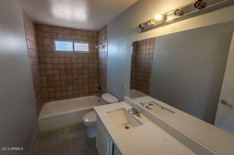 7147 West Coronado Road Phoenix, AZ 85035 - Photo 17 of 21 017
