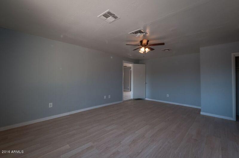 7147 West Coronado Road Phoenix, AZ 85035 - Photo 2 of 21 011