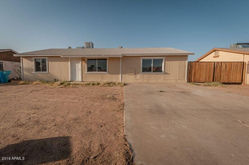7147 West Coronado Road Phoenix, AZ 85035 - Photo 4 of 21 01
