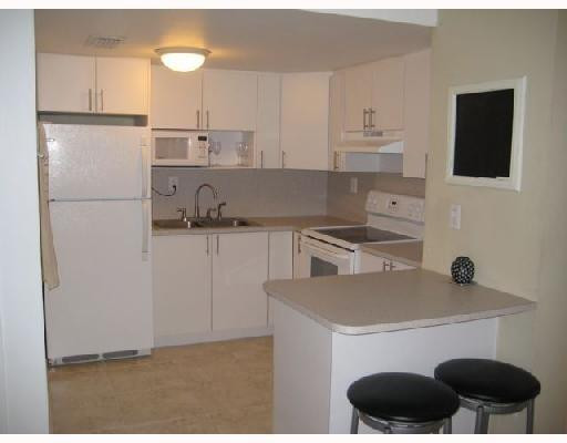 1250 Alton Road, Unit 5C Miami Beach, FL 33139 - Photo 5 of 11 Kitchen