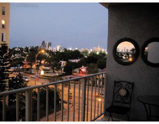 1250 Alton Road, Unit 5C Miami Beach, FL 33139 - Photo 7 of 11 Patio/Deck