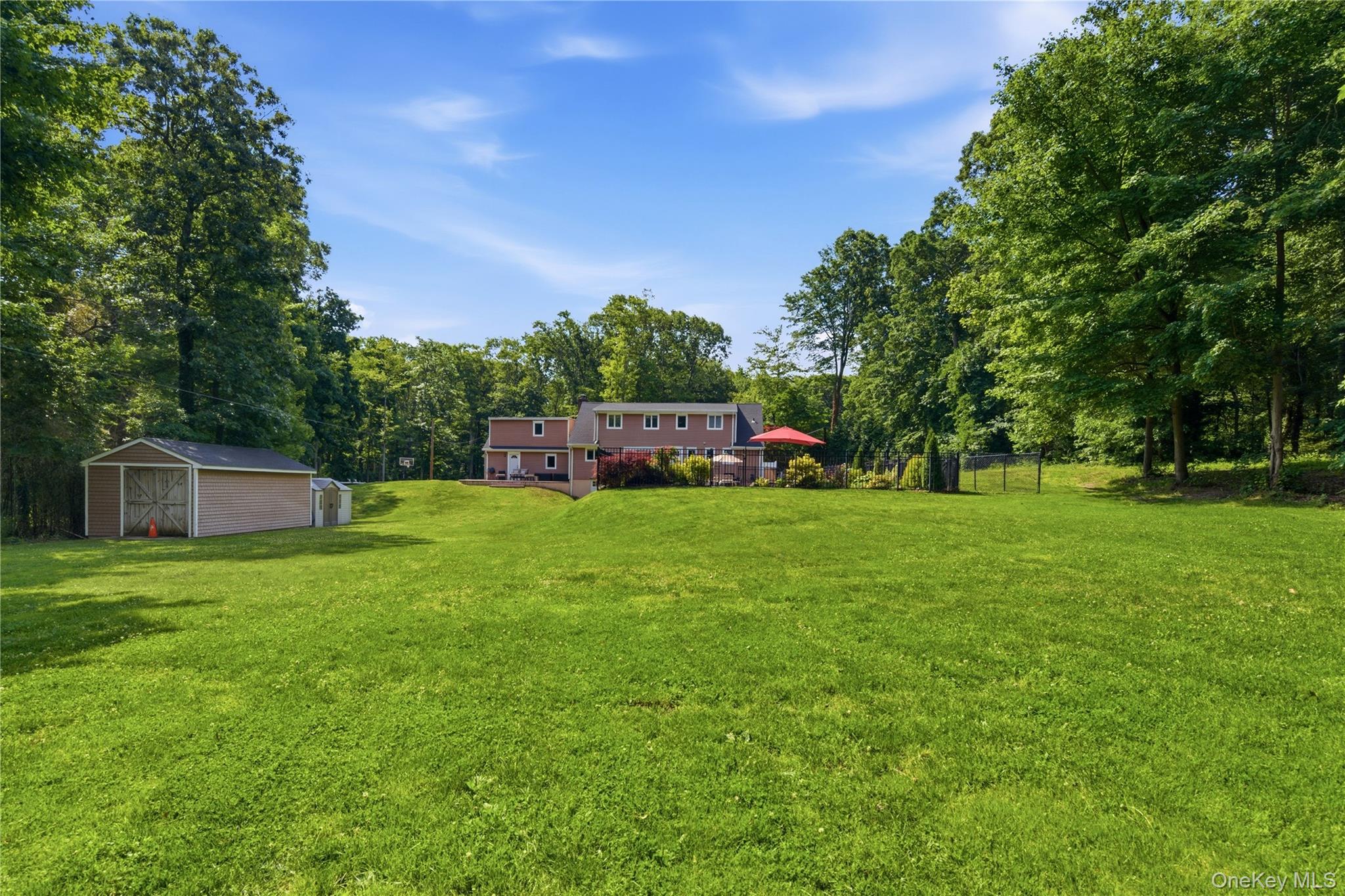 431 Woodbury Road Cold Spring Harbor, NY 11724 - Photo 25 of 26