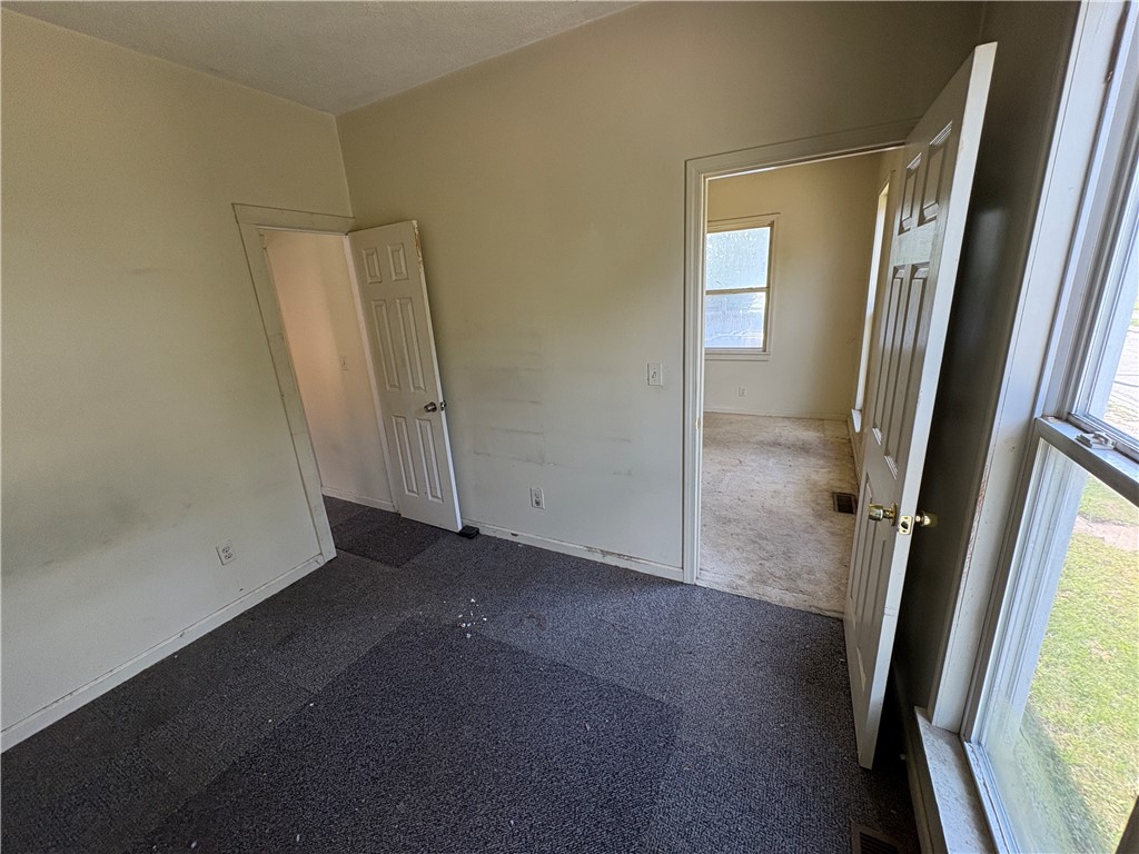 8 Immel Street Rochester, NY 14606 - Photo 11 of 33 Gallery Image 11