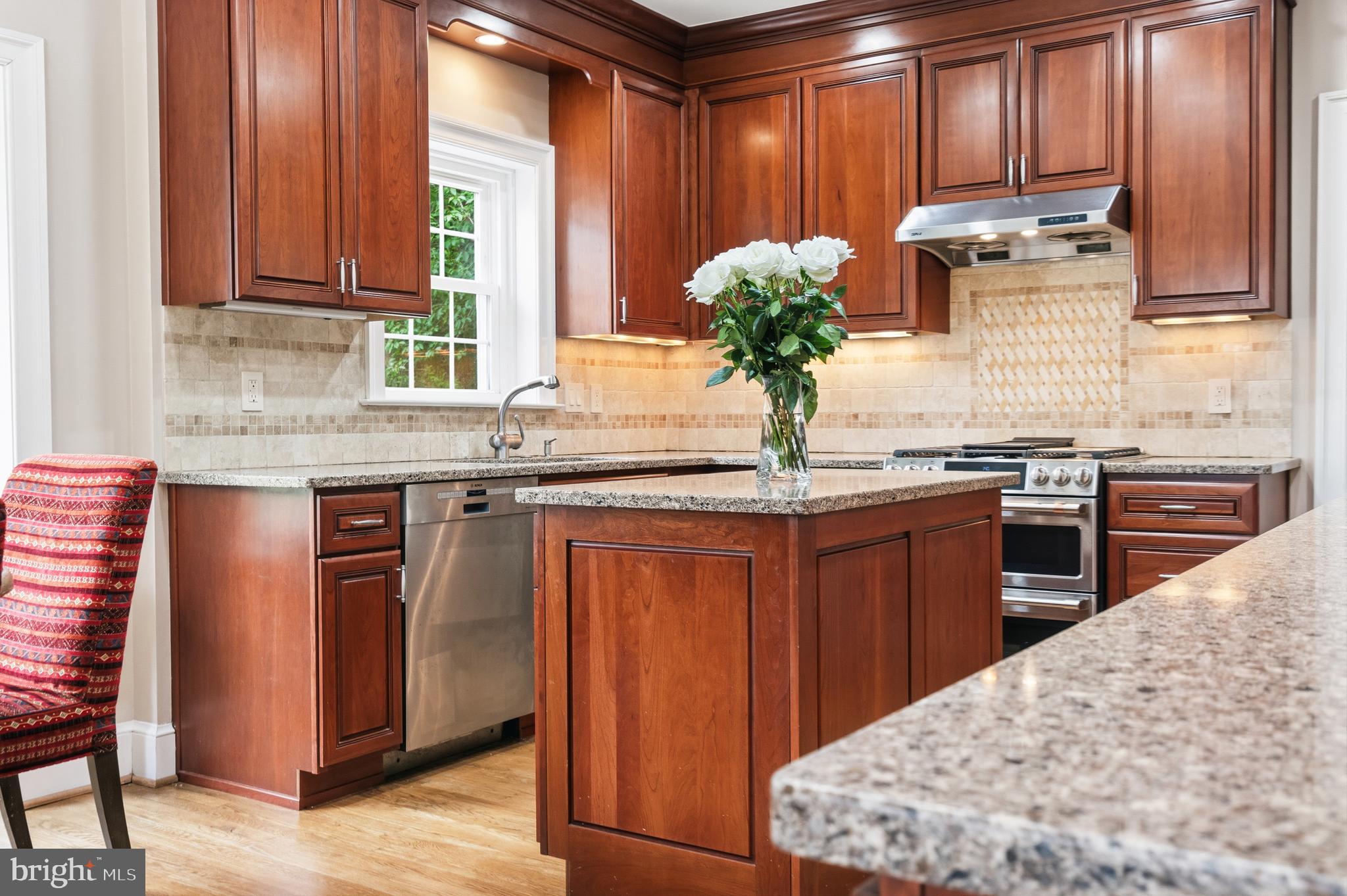 8015 Quarry Ridge Way Bethesda, MD 20817 - Photo 23 of 65