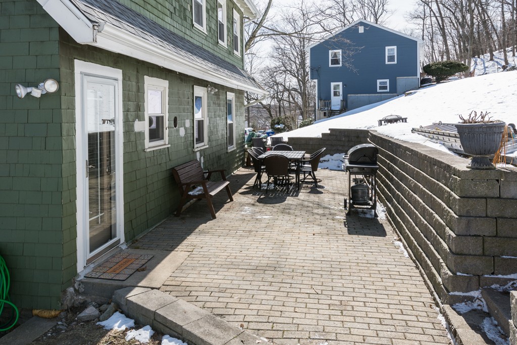 85 Cambridge Road Woburn, MA 01801 - Photo 5 of 21 Gallery Image 5