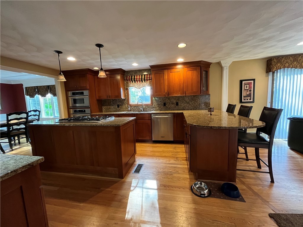 170 Council Rock Road Cranston, RI 02921 - Photo 5 of 26 Gallery Image 5