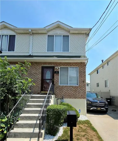 $949,000 | 15 Bergen Beach Place | Georgetown