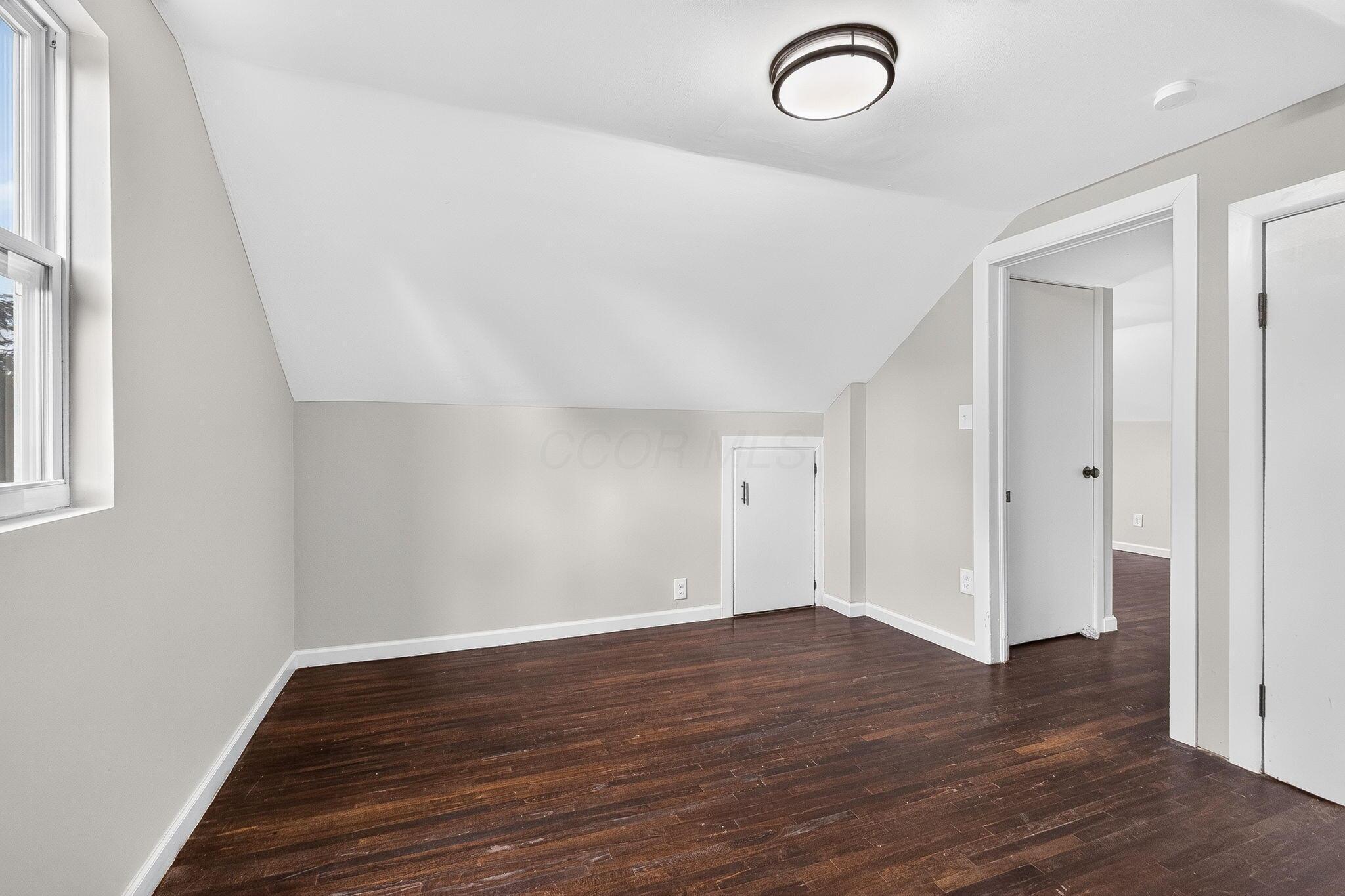 805 Chestershire Road Columbus, OH 43204 - Photo 37 of 43 805 Chestershire Rd (Interior)-35