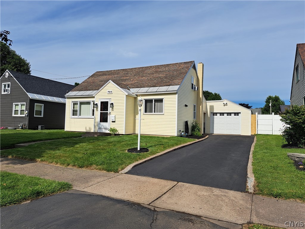 703 Oakwood Street Rome, NY 13440 - Photo 1 of 1